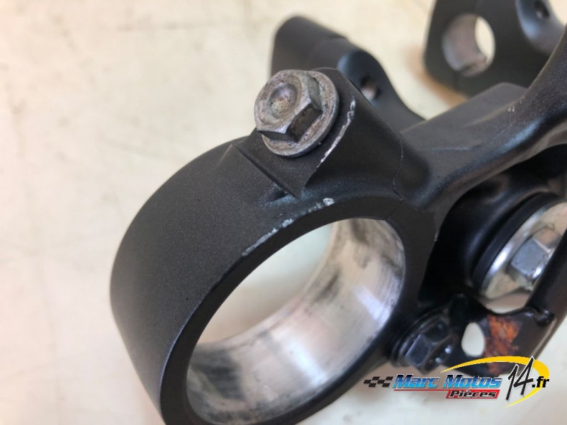 TE DE FOURCHE SUPERIEUR HONDA 750 HORNET 2023