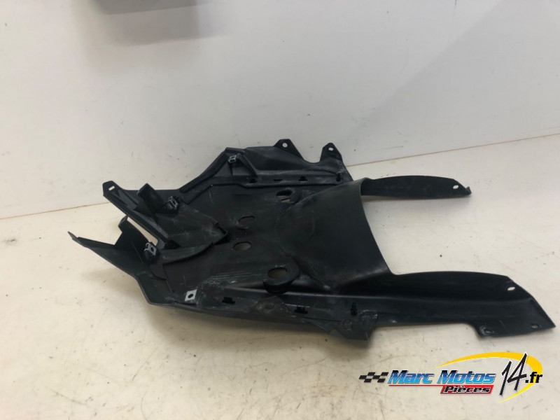ENTOURAGE DE FEU ARRIERE YAMAHA 530 TMAX 2014