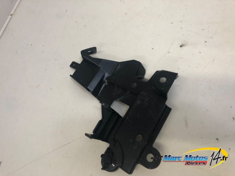 PLASTIQUES ET CAOUTCHOUCS DIVERS YAMAHA 530 TMAX 2014