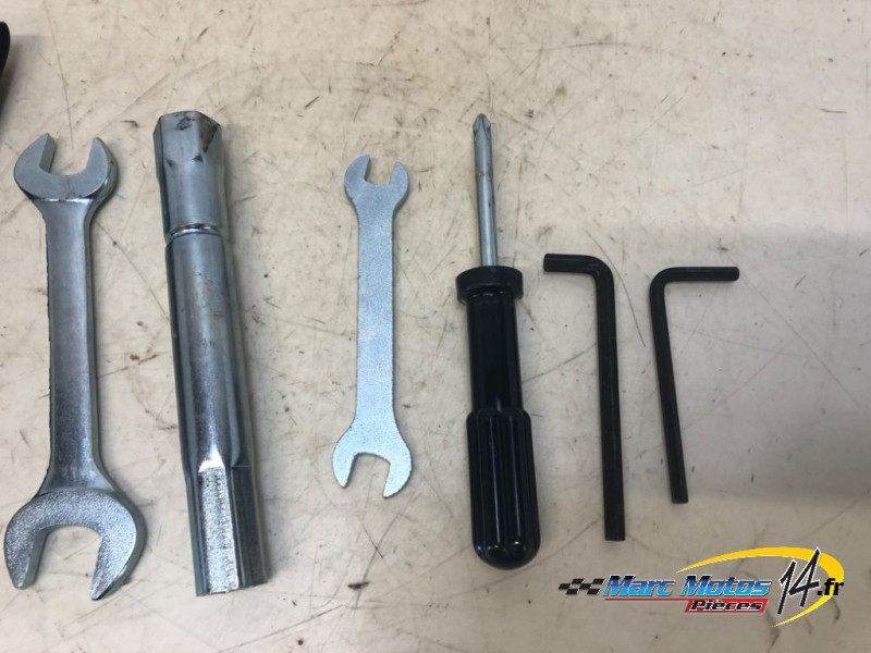 TROUSSE A OUTILS YAMAHA 530 TMAX 2014