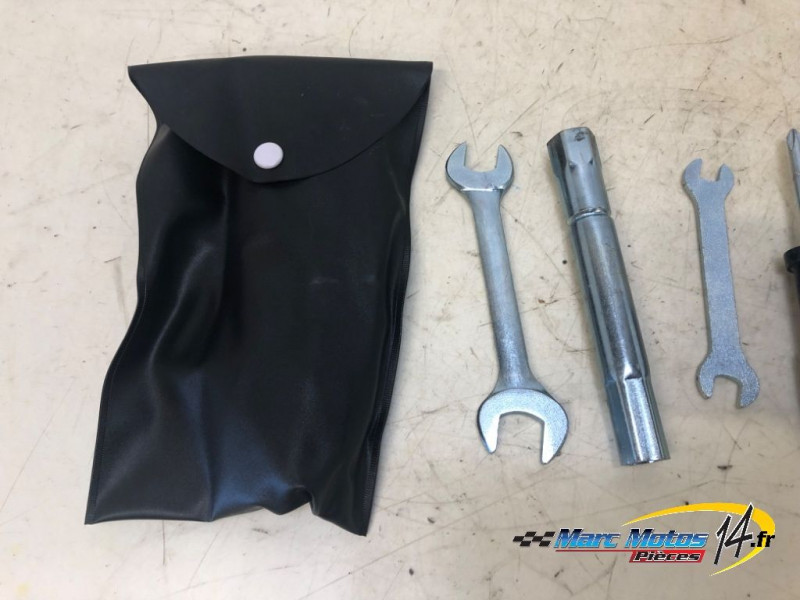 TROUSSE A OUTILS YAMAHA 530 TMAX 2014
