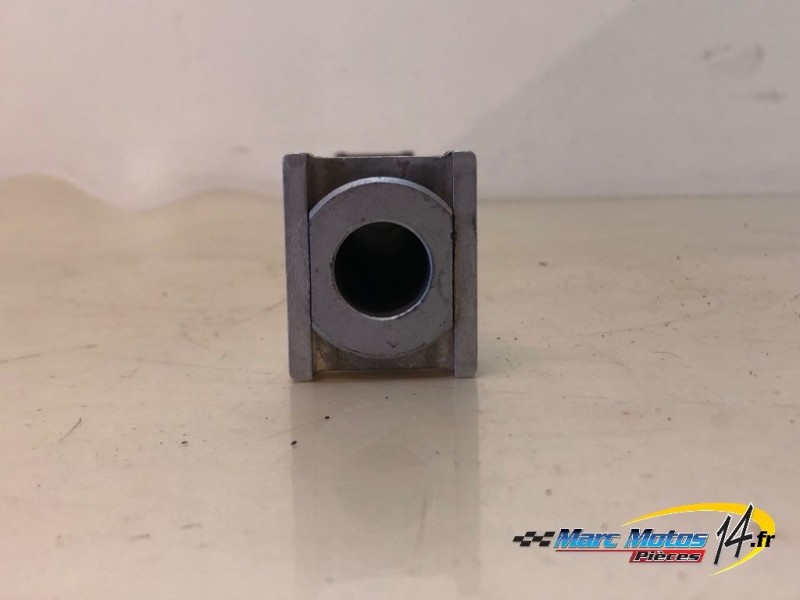 AXE DE ROUE ARRIERE APRILIA 1100 TUONO V4 FACTORY 2015