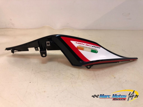 CACHE LATERAL DROIT APRILIA 1100 TUONO V4 FACTORY 2015