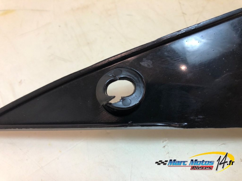 CACHE LATERAL INTERMEDIAIRE GAUCHE APRILIA 1100 TUONO V4 FACTORY 2015