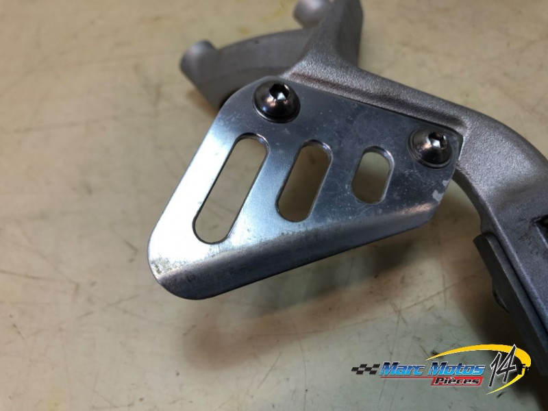 PLATINE ARRIERE DROITE APRILIA 1100 TUONO V4 FACTORY 2015