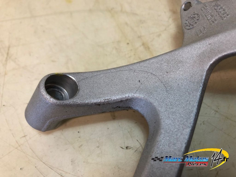 PLATINE ARRIERE DROITE APRILIA 1100 TUONO V4 FACTORY 2015
