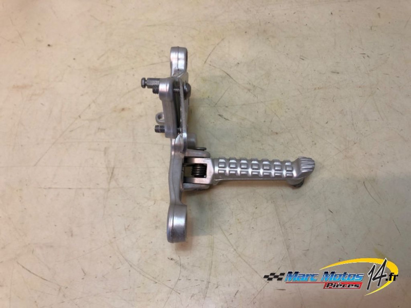 PLATINE AVANT DROITE APRILIA 1100 TUONO V4 FACTORY 2015