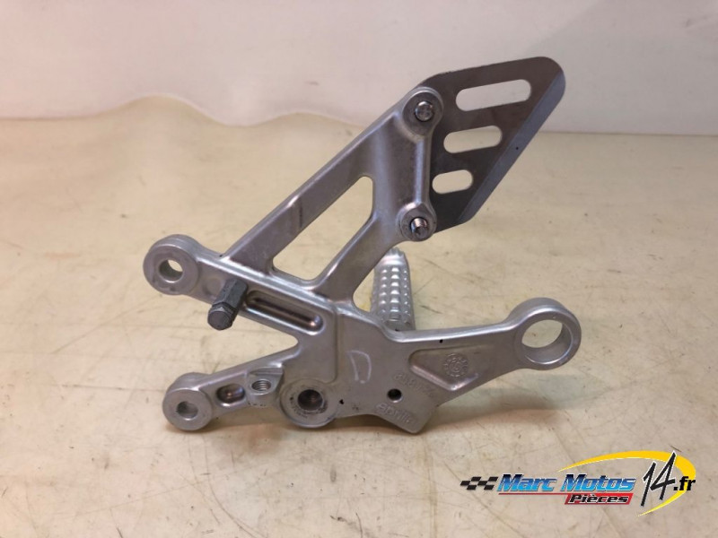 PLATINE AVANT DROITE APRILIA 1100 TUONO V4 FACTORY 2015