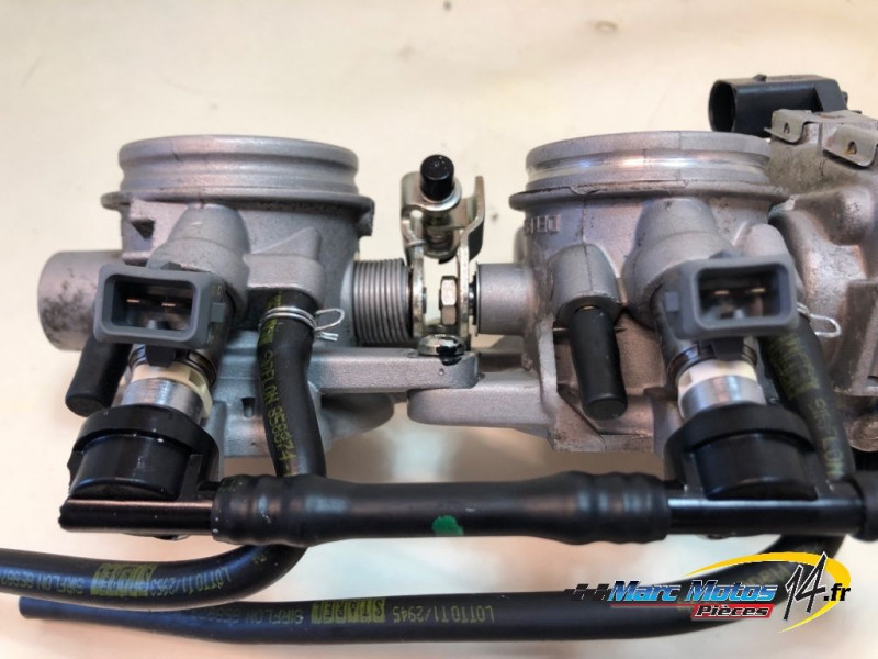 RAMPE D'INJECTION APRILIA 1100 TUONO V4 FACTORY 2015
