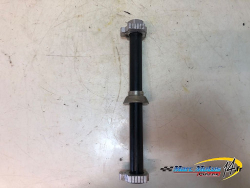 AXE DE ROUE ARRIERE KTM 890 DUKE R 2023