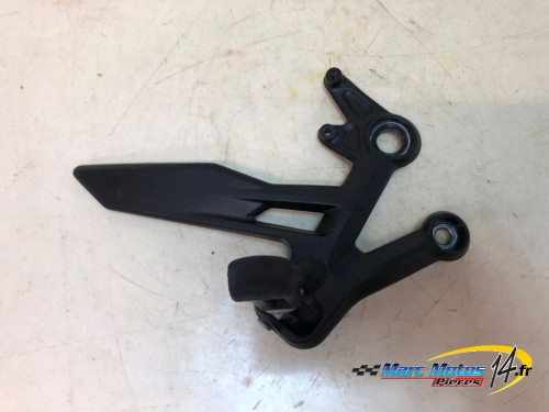 PLATINE AVANT DROITE KTM 890 DUKE R 2023