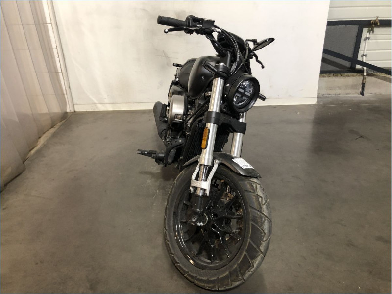 HYOSUNG 125 BOBBER 