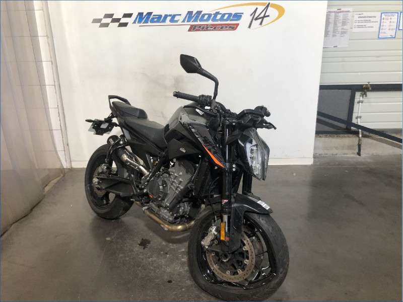 KTM 890 DUKE 