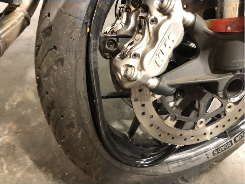 KTM 890 DUKE 