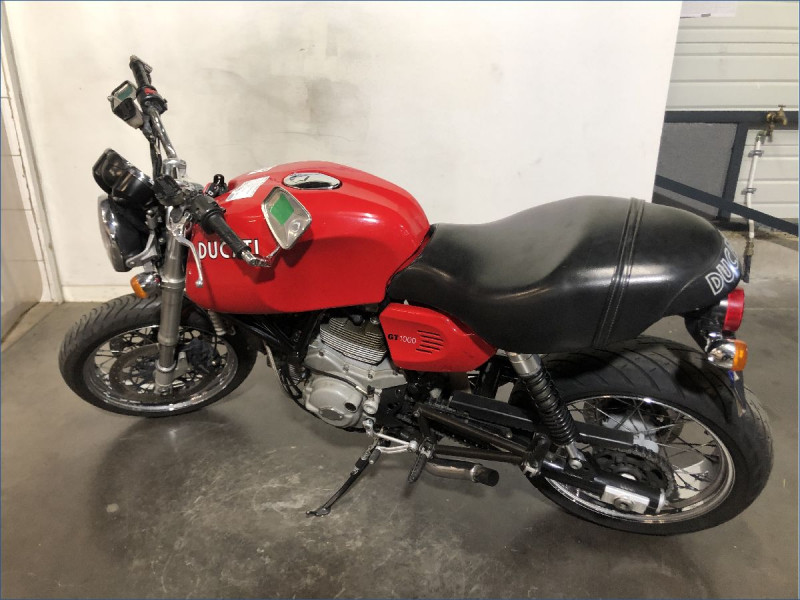 DUCATI 1000 GT 