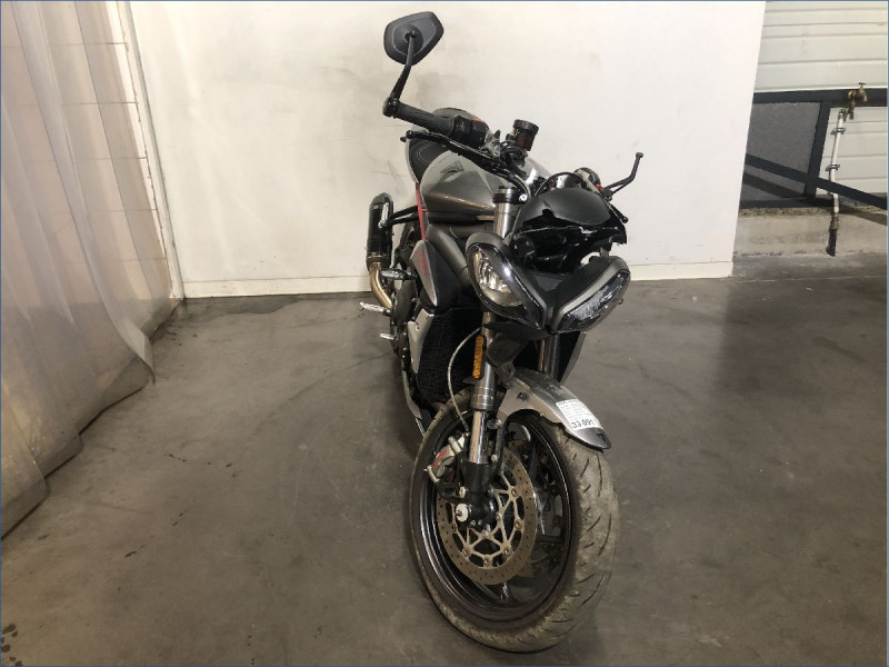 TRIUMPH 765 STREET TRIPLE RS