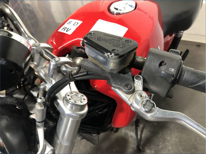 DUCATI 1000 GT 