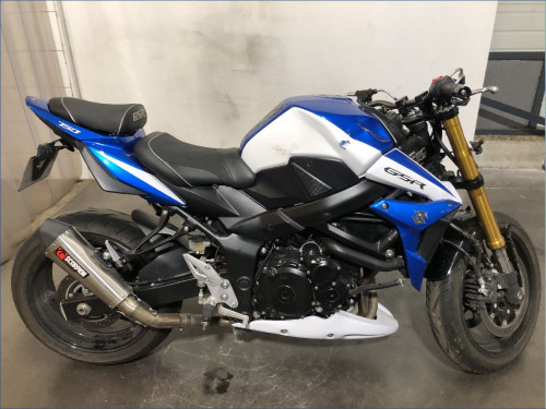 SUZUKI 750 GSR 
