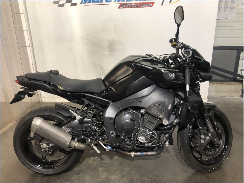 YAMAHA MT10 