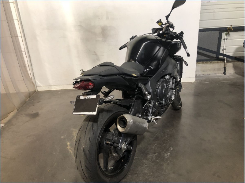YAMAHA MT10 
