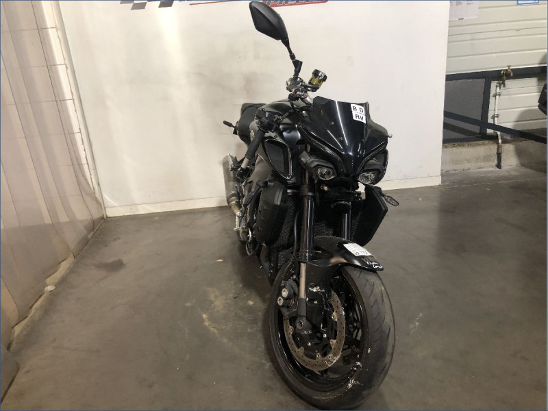 YAMAHA MT10 