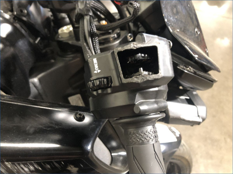 YAMAHA MT10 