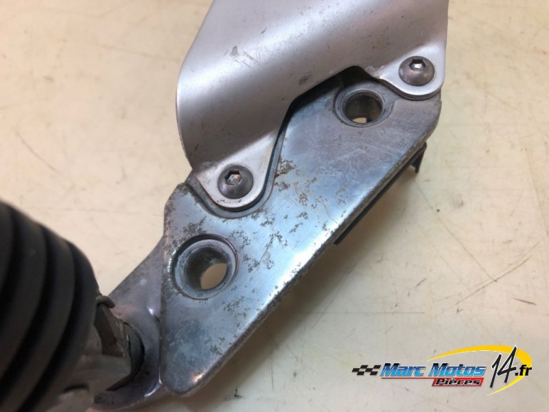 PLATINE AVANT DROITE KAWASAKI 1200 ZRX S 2003