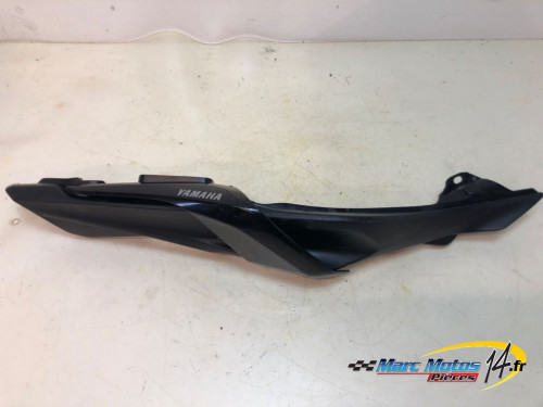 CACHE LATERAL DROIT YAMAHA MT07 ABS A2 2023