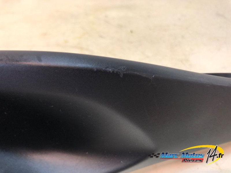CACHE LATERAL DROIT YAMAHA MT07 ABS A2 2023