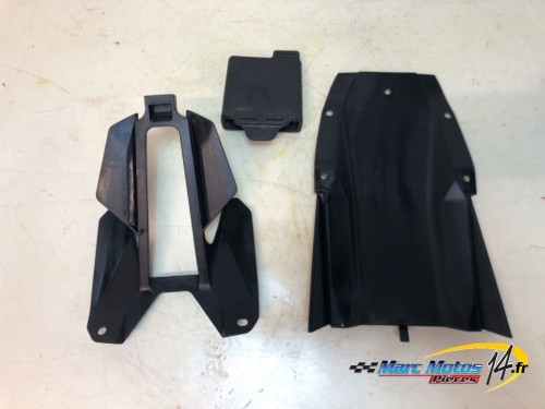 PLASTIQUES ET CAOUTCHOUCS DIVERS YAMAHA MT07 ABS A2 2023