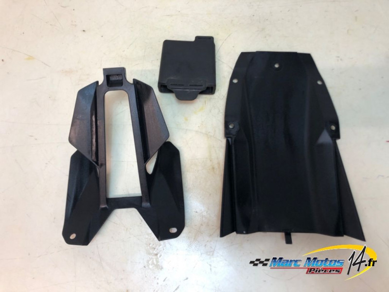 PLASTIQUES ET CAOUTCHOUCS DIVERS YAMAHA MT07 ABS A2 2023