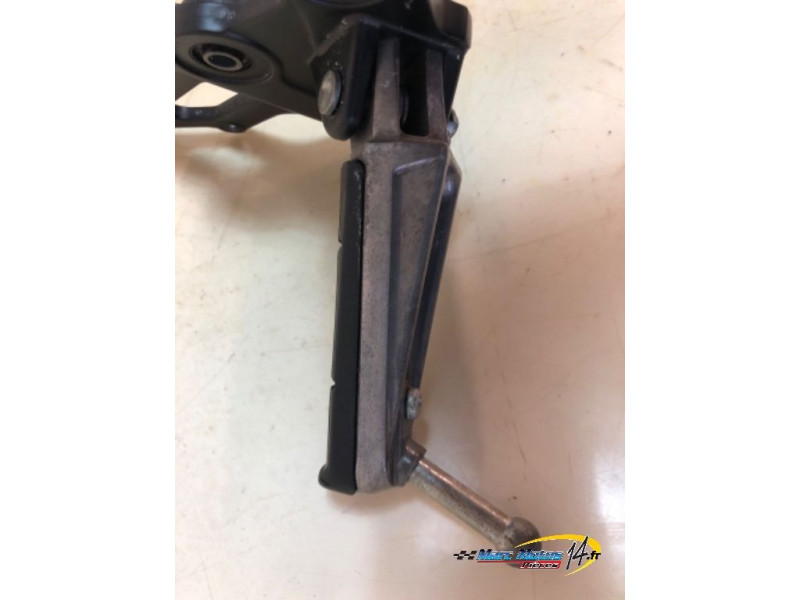 PLATINE AVANT DROITE YAMAHA MT07 ABS A2 2023