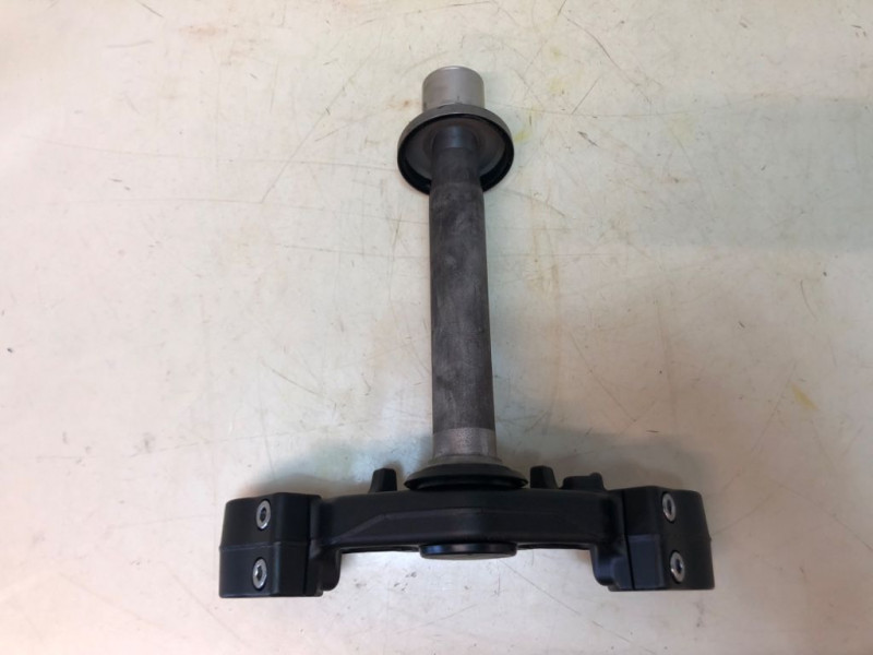 TE DE FOURCHE INFERIEUR YAMAHA MT07 ABS A2 2023