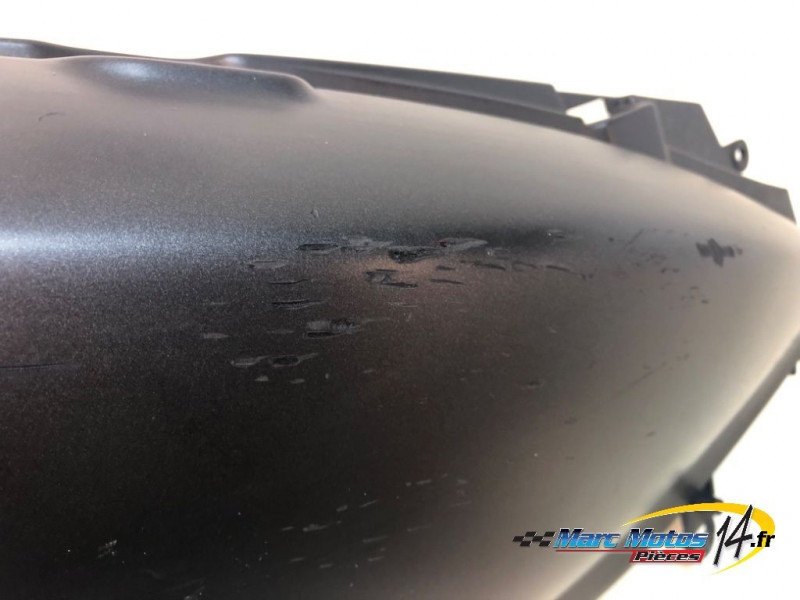 CACHE LATERAL DROIT YAMAHA 500 TMAX 2007