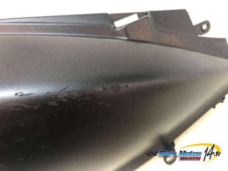 CACHE LATERAL DROIT YAMAHA 500 TMAX 2007