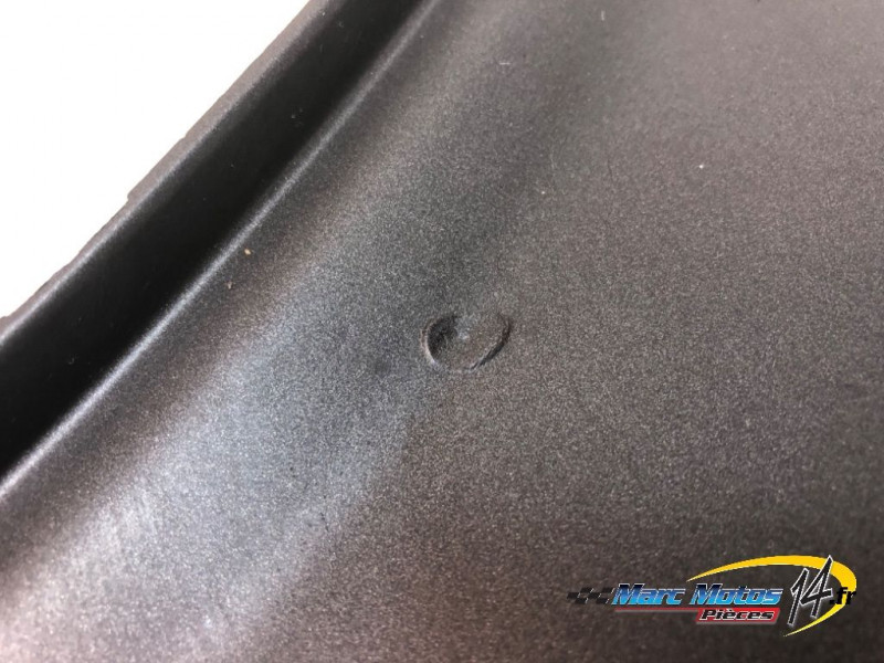 JONCTION ARRIERE DE CACHES LATERAUX YAMAHA 500 TMAX 2007