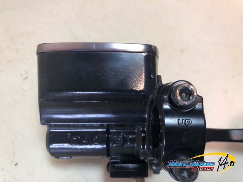 MAITRE CYLINDRE DE FREIN AVANT YAMAHA 500 TMAX 2007
