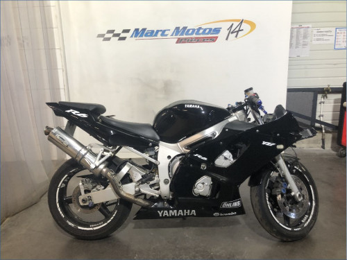YAMAHA R6 