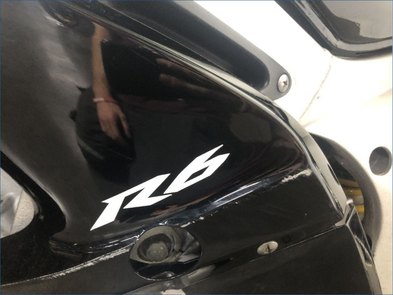 YAMAHA R6 