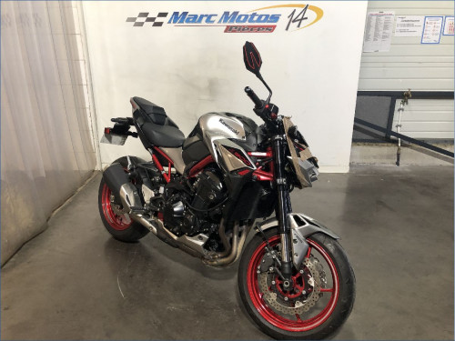 KAWASAKI Z900 