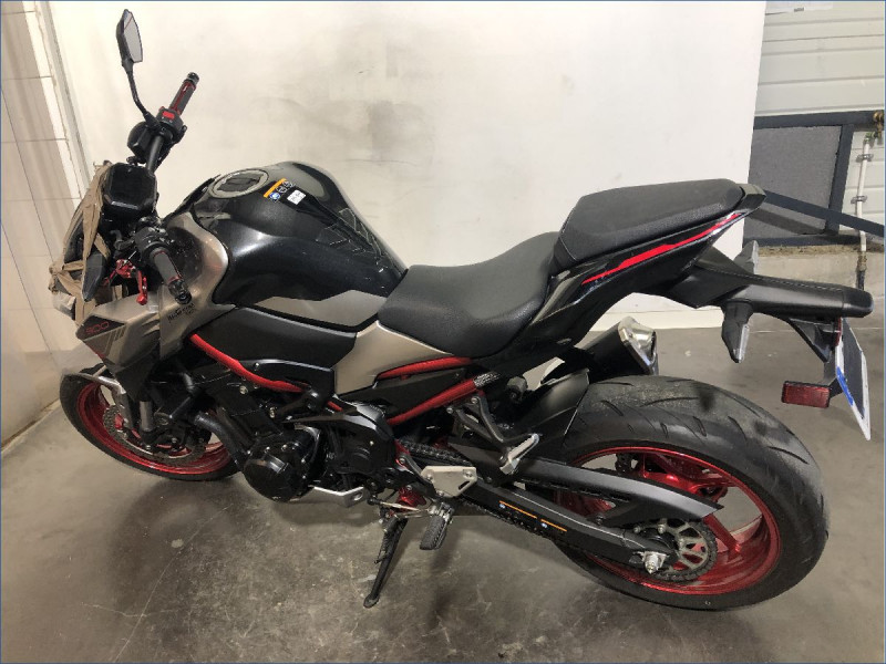 KAWASAKI Z900 