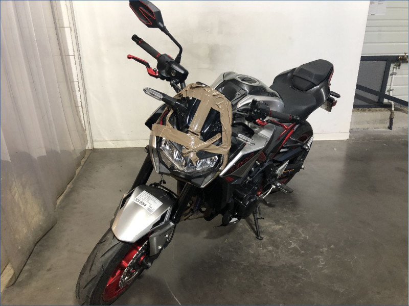 KAWASAKI Z900 