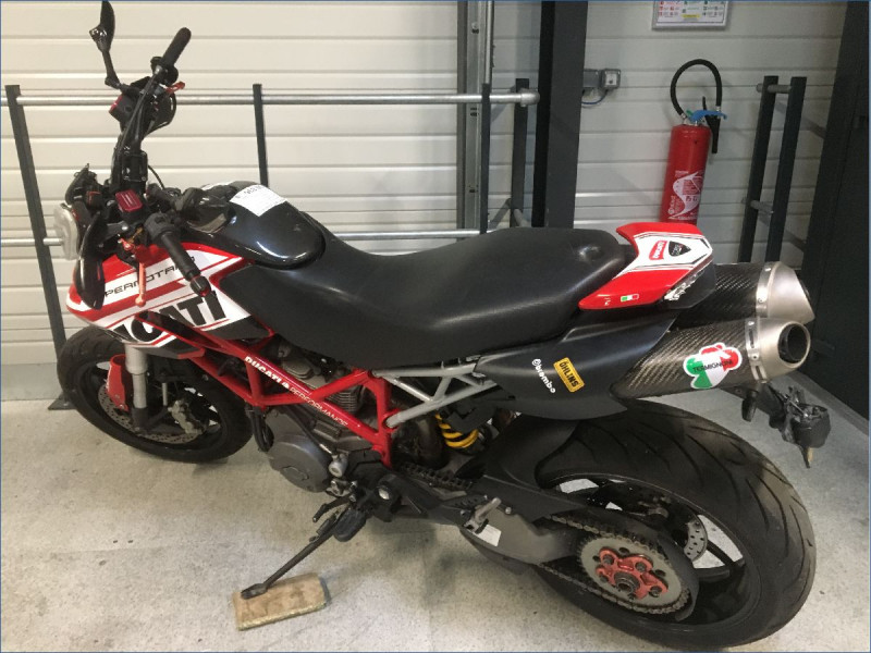 DUCATI 796 HYPERMOTARD 
