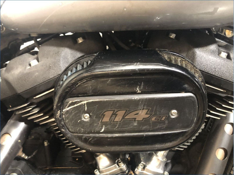 HARLEY-DAVIDSON 1870 SOFTAIL LOW RIDER S 