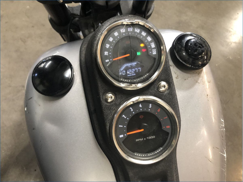 HARLEY-DAVIDSON 1870 SOFTAIL LOW RIDER S 