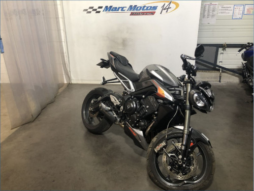 TRIUMPH 765 STREET TRIPLE RS
