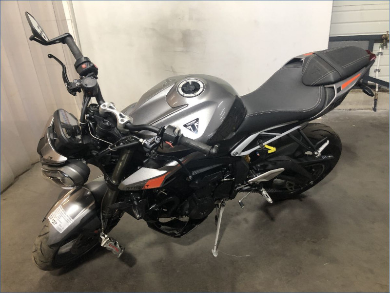 TRIUMPH 765 STREET TRIPLE RS