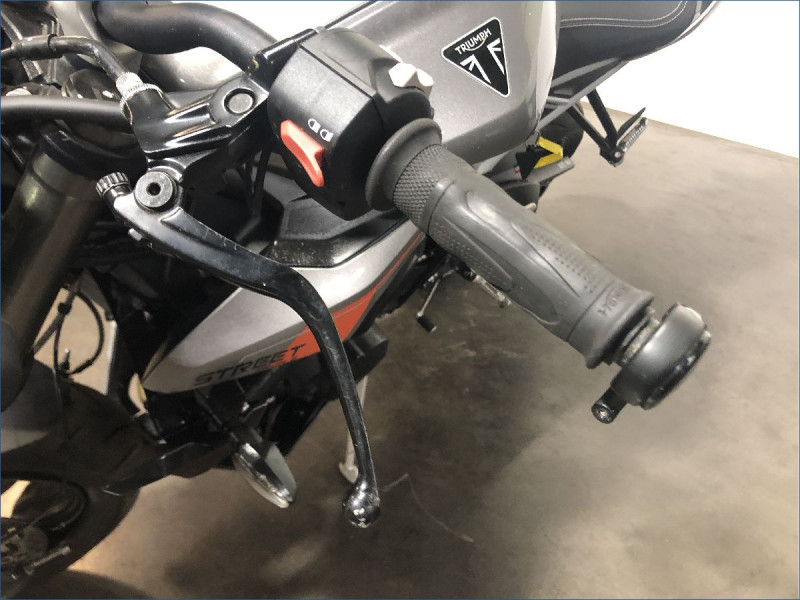 TRIUMPH 765 STREET TRIPLE RS