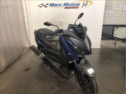 YAMAHA 125 XMAX 