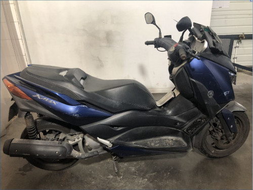 YAMAHA 125 XMAX 
